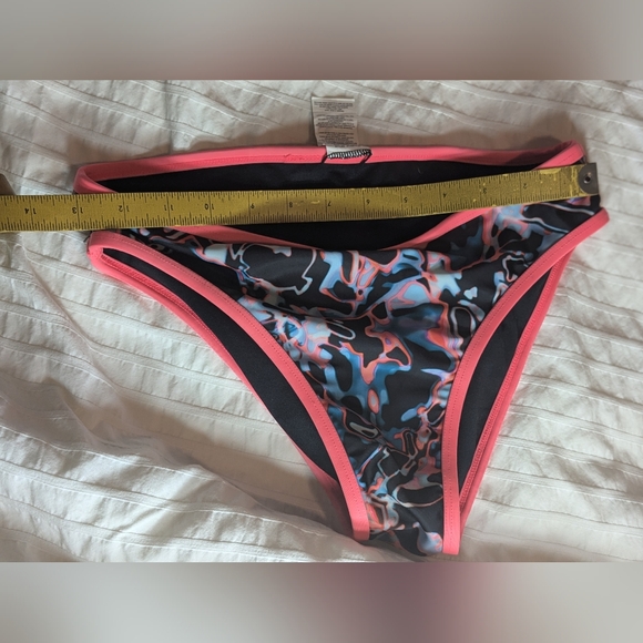 Two pieces bikini set from Under Armor - Picture 3 of 5